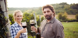 Az Agrárminisztérium rendkívüli támogatással segítette a borászatokat Az Agrarminiszterium rendkivuli tamogatassal segitette a boraszatokat