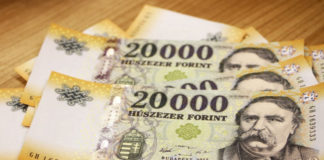 108 hónapja emelkednek a bérek Magyarországon 108 honapja emelkednek a berek Magyarorszagon