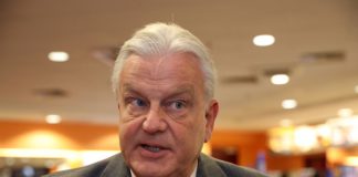 Gyurcsány embere emelné a benzinárakat Gyurcsany embere emelne a benzinarakat