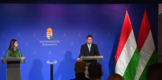 Május 1-ig érvényesek lesznek a jelenlegi védettségi igazolványok két oltással Majus 1 ig ervenyesek lesznek a jelenlegi vedettsegi igazolvanyok ket oltassal