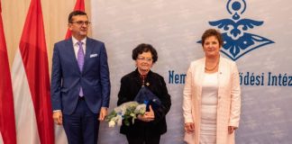 Közművelődést Támogató díjat kapott a nyugdíjas tatai pedagógus kiss3