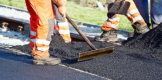 ÚJ ASZFALTOT KAP AZ M1-ES TÖBB SZAKASZA 05.06