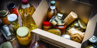 OROSZLÁNYBAN IS GYŰJTENEK ÉLELMISZERT A RÁSZORULÓKNAK 05.10