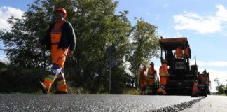 ÚJABB PÁLYÁZATOT ÍRTAK KI KISTELEPÜLÉSEK SZÁMÁRA ÚT-, JÁRDA- ÉS HÍDFELÚJÍTÁSRA 05.15