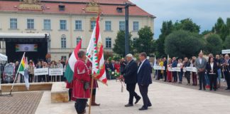 EGYÜTT EMLÉKEZETT ÉSZAK- ÉS DÉL-KOMÁROM A NEMZETI ÖSSZETARTOZÁS NAPJÁN 06.05