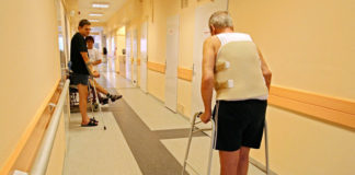 GYÓGYÁSZATI SEGÉDESZKÖZÖK UTÁN JÁRÓ TÁMOGATÁSOKKAL ÉLTEK VISSZA ORVOSOK ÉS GYÁRTÓK 1111