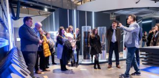 NEHÉZ SORSÚ TEHETSÉGEKET KÖSZÖNTÖTT ÁDER JÁNOS 12.08