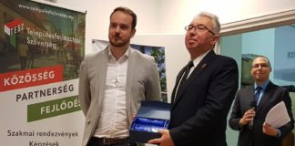 VÁROSI REVITALIZÁCIÓ KÜLÖNDÍJAT KAPOTT KOMÁROM 2022.12.22